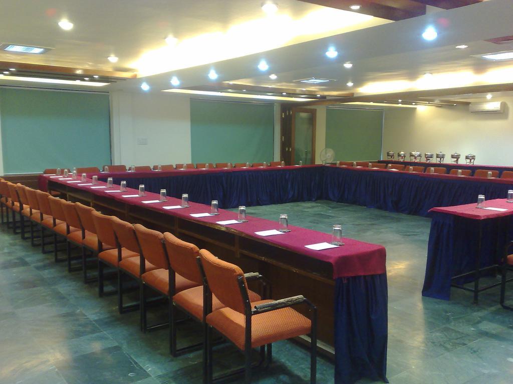 לקנאו Oyo 15791 Flagship Hotel Executive Hazratganj מראה חיצוני תמונה