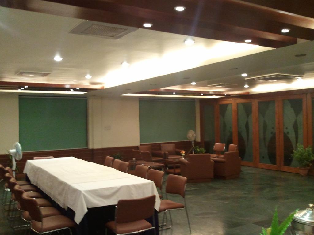 לקנאו Oyo 15791 Flagship Hotel Executive Hazratganj מראה חיצוני תמונה